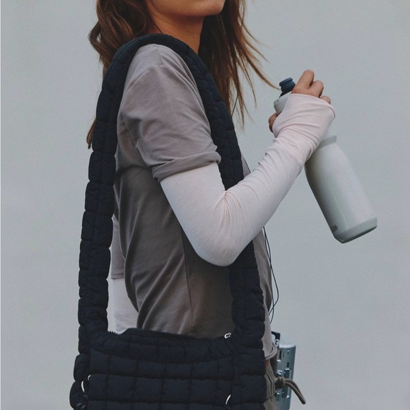 NWOT FP Movement by Free People Black Quilted Baby Carryall Sling Bag - Picture 2 of 7